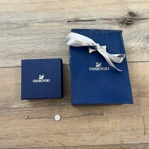 Swarovski Silver Bracelet with circle  Crystal inlet